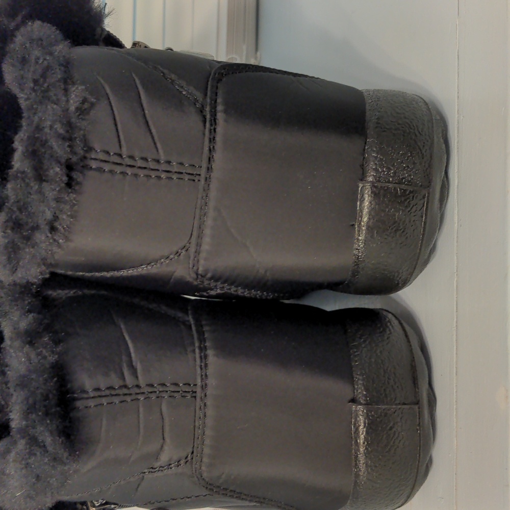 🪻 PRICE DROP...Boots 🪻 - Picture 8 of 8